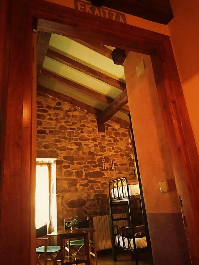 Albergue Olasenea Aterpea Zubieta Buitenkant foto